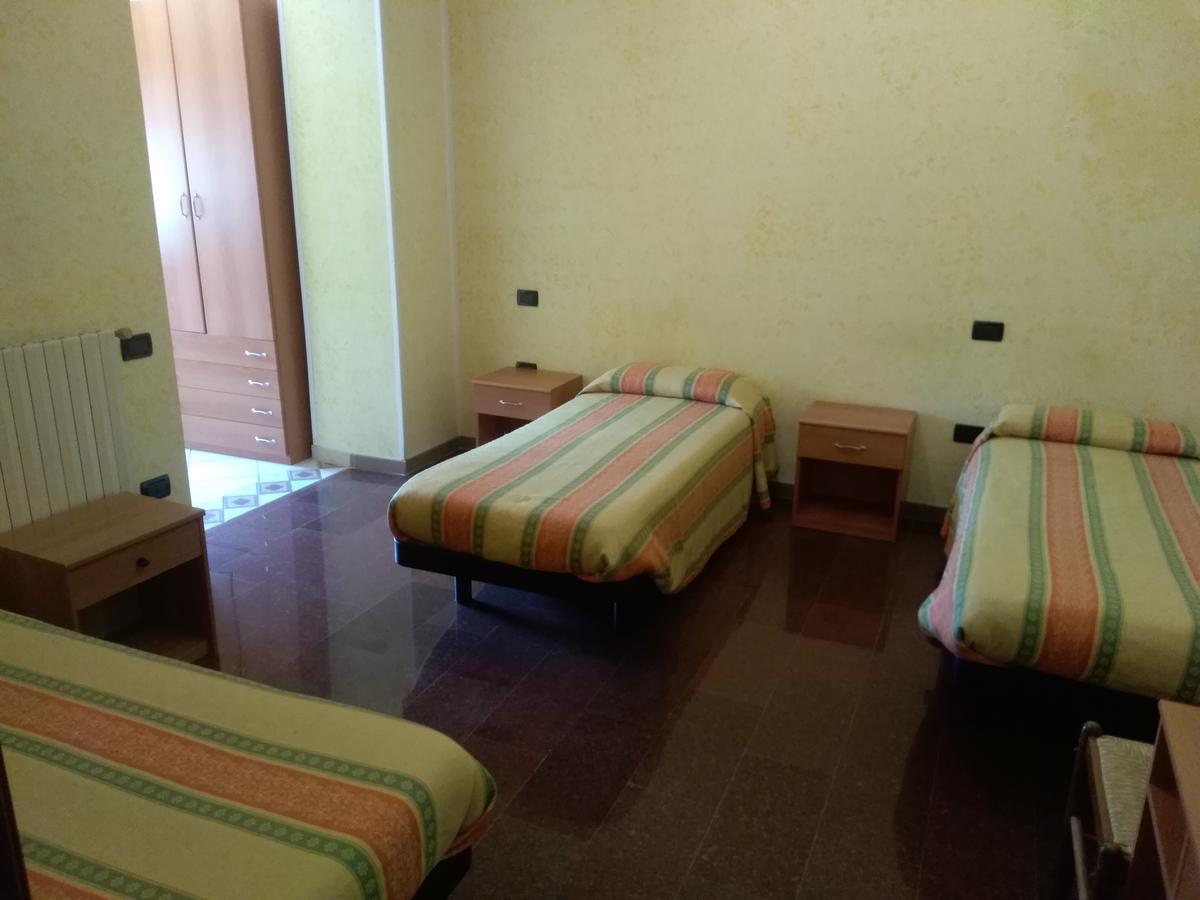 Deluxe Room,643875873:JPEG